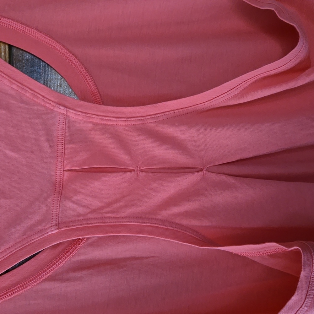 Lululemon love tank - Picture 2 of 5
